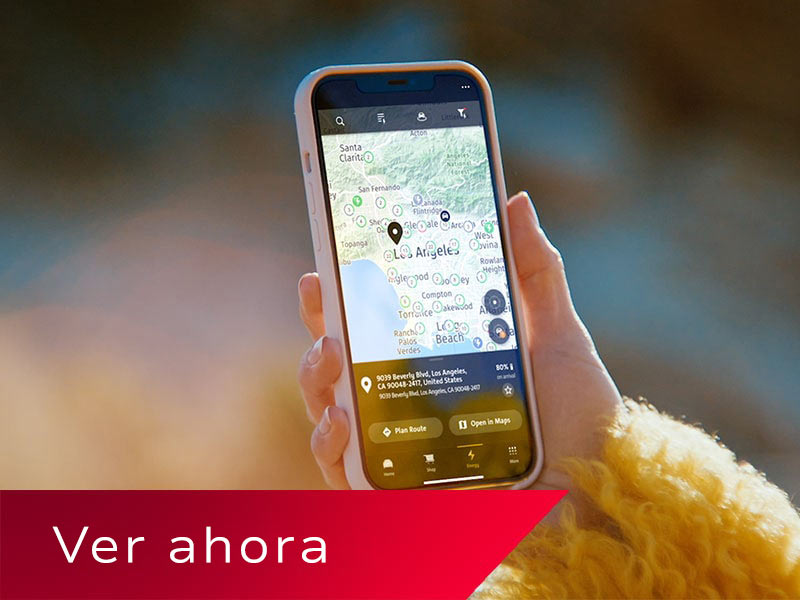 Se observa un recorrido en el planificador de recorrido de EV de la aplicación móvil myCadillac
