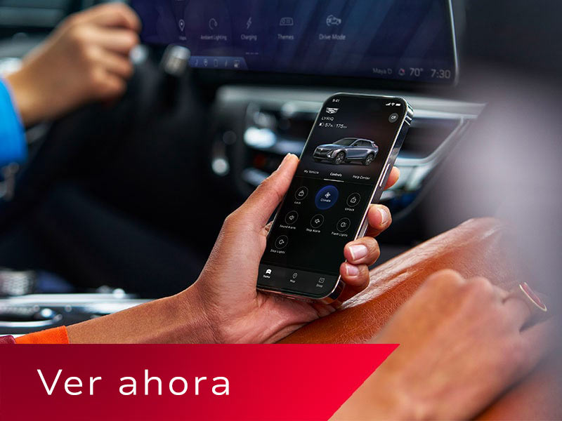 Imagen en miniatura del video que muestra un smartphone que muestra la aplicación myCadillac en Cadillac LYRIQ 2027.