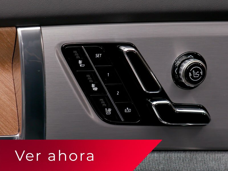 Primer plano de los controles de asientos en la puerta de Cadillac VISTIQ 2027